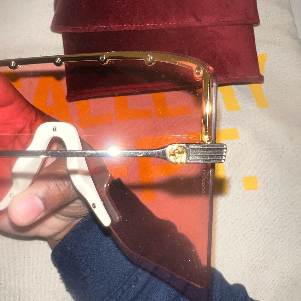 Gucci frames paid 1,100